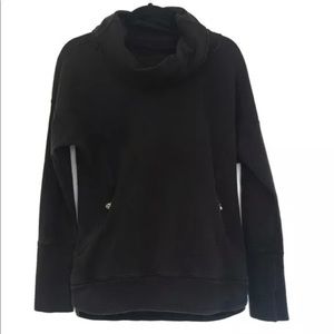 Lululemon turtleneck sweatshirt